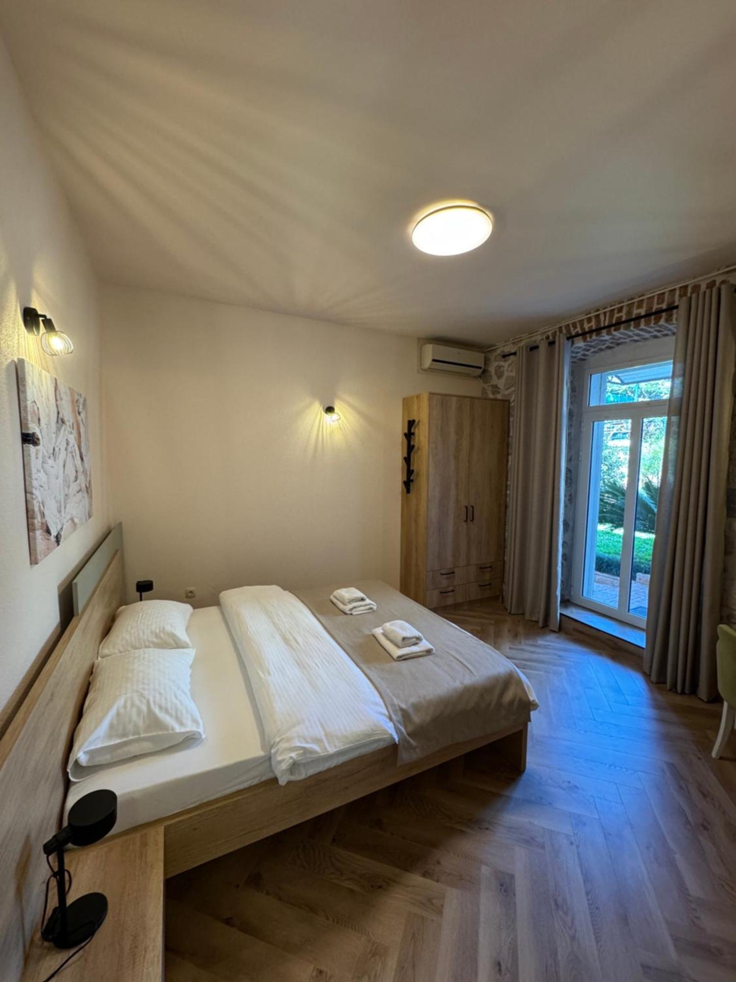 Apartments Marilu Kotor Luaran gambar