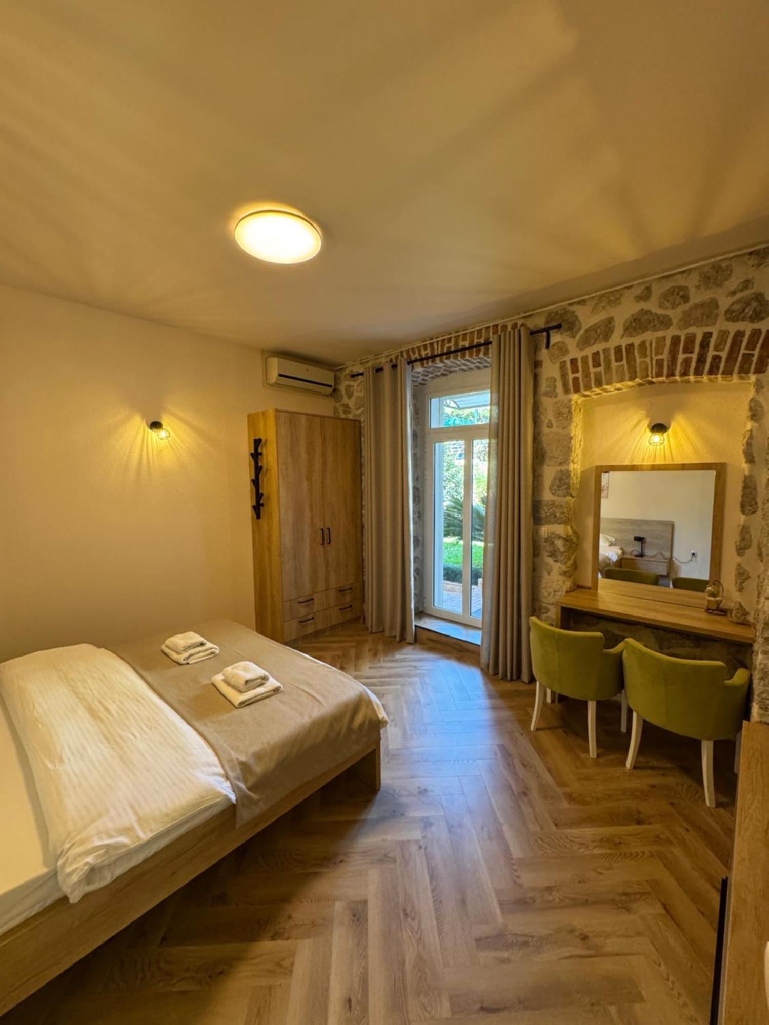 Apartments Marilu Kotor Luaran gambar